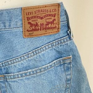 Women Levi’s Shorts